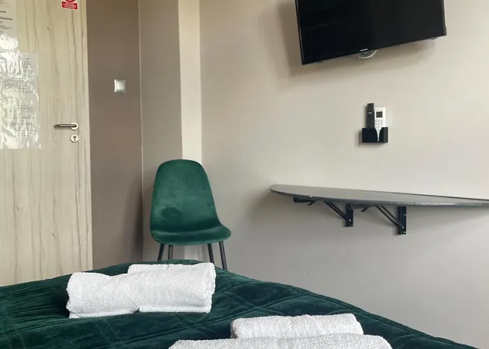 Wielkopolanka Goscinne I Restauracja Hotel *